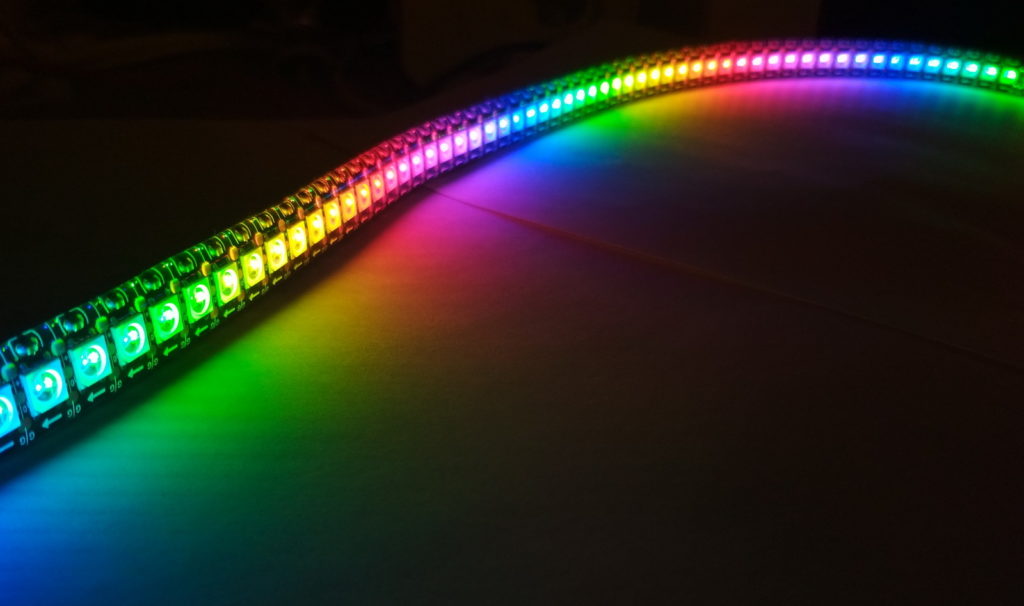 за счет чего светодиоды меняют цвет